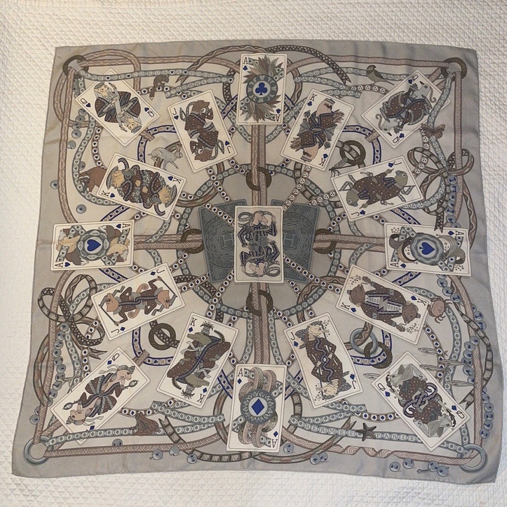 Hermes Paris Scarf DAME DE COEUR A VOUS L’HONNEUR/Playing card Carre